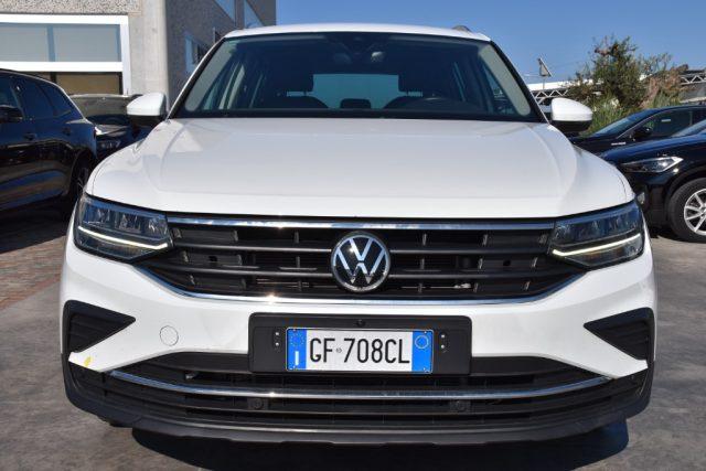 VOLKSWAGEN Tiguan 2.0 TDI SCR Life *Telecamere 360, Sedili risc.*