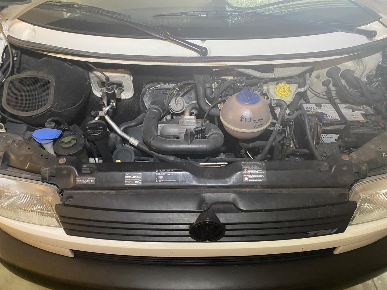 Volkswagen Transporter 2.5 TDI/88CV 9 Posti kombi