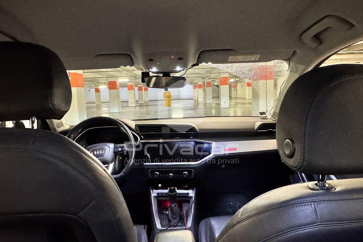 AUDI Q3 45 TFSI e S tronic S line edition