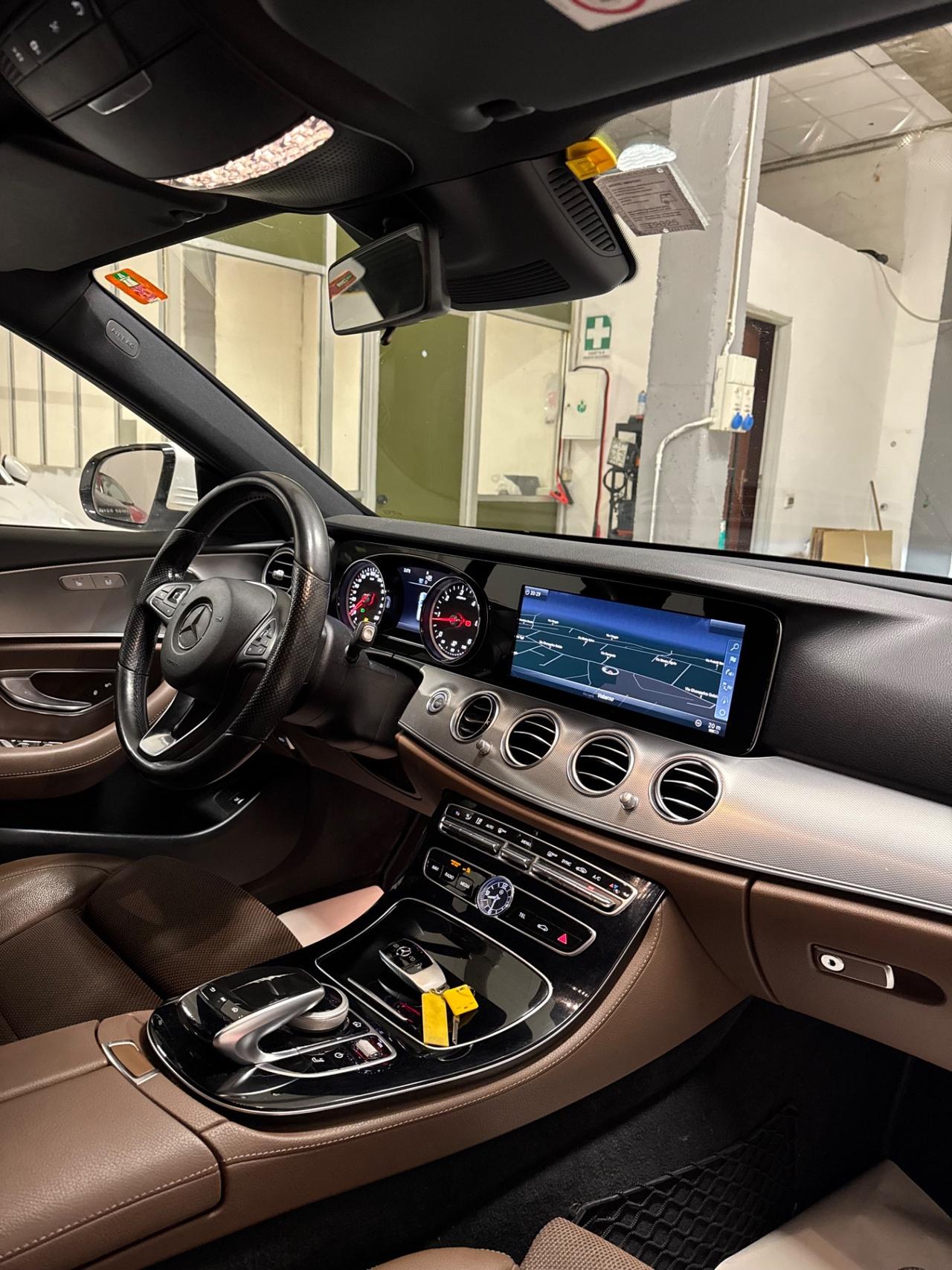 Mercedes-benz E 220 d Auto Premium Plus