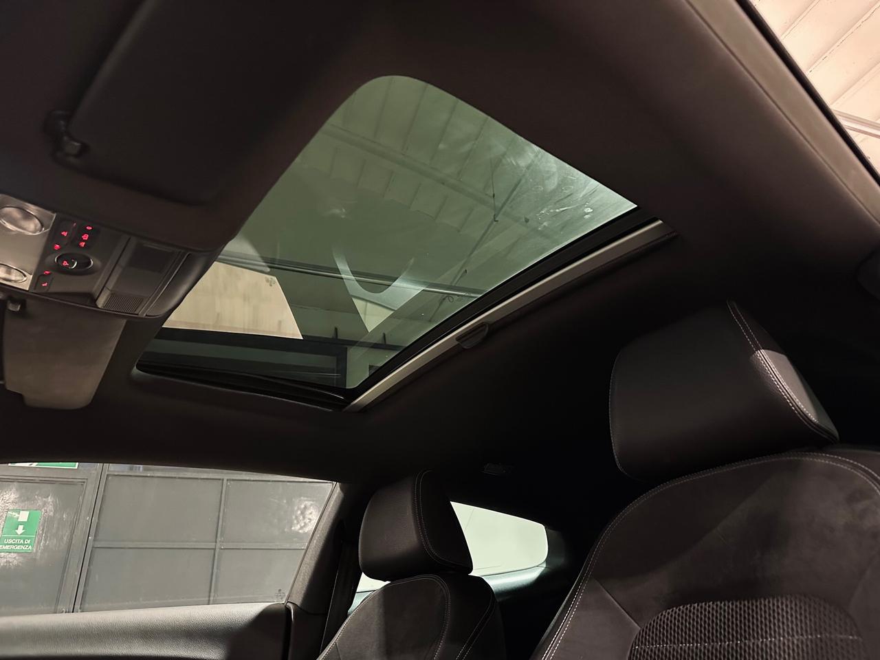 Volkswagen Scirocco 2.0 TDI TETTO-NAVI-UNICOPRIETARIO