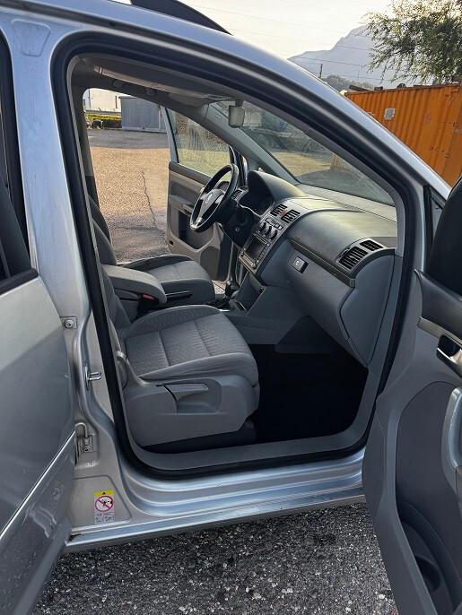 Volkswagen Touran 2.0 TDI DPF DSG Highline
