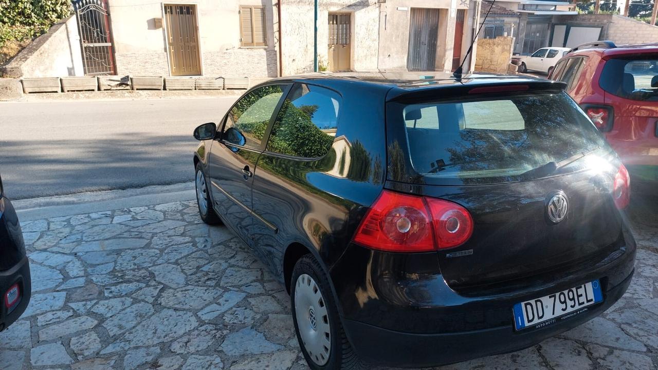 VOLKSWAGEN GOLF 5 PREZZO TRATTABILE