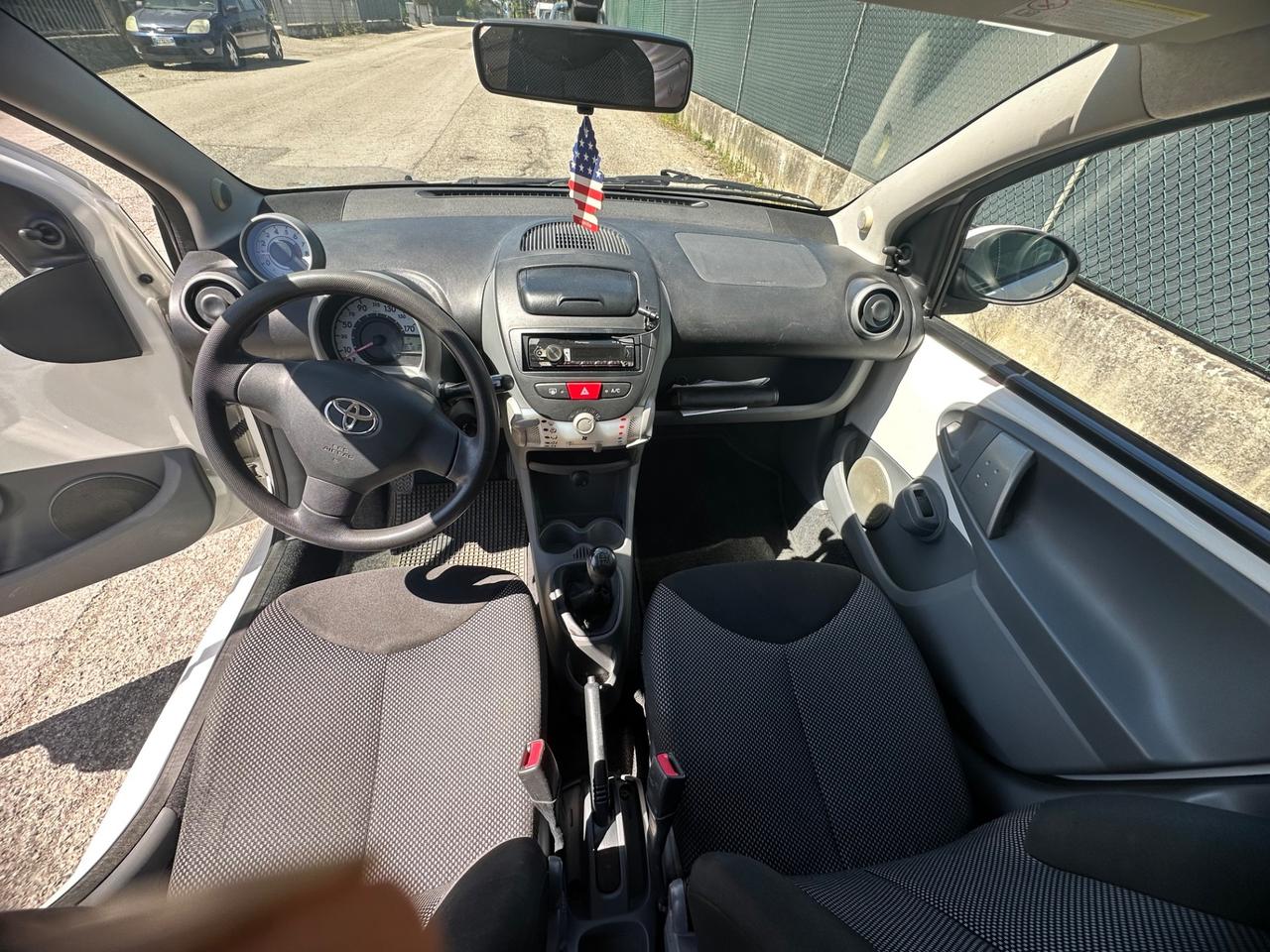 Toyota Aygo 1.0 12V VVT-i 5 porte