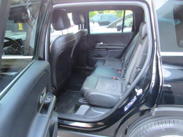 MERCEDES-BENZ GLB 180 d Automatic Sport *LUCI AMBIENTE, 7 POSTI*
