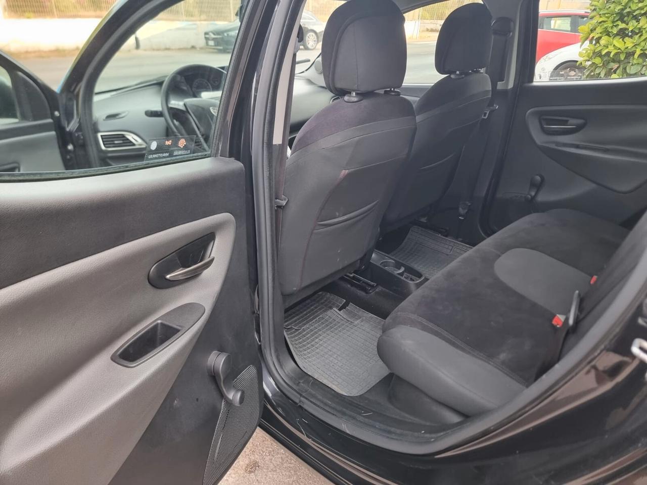 Lancia Ypsilon 1.3 MJT 16V 95 CV 5 porte S&S Gold