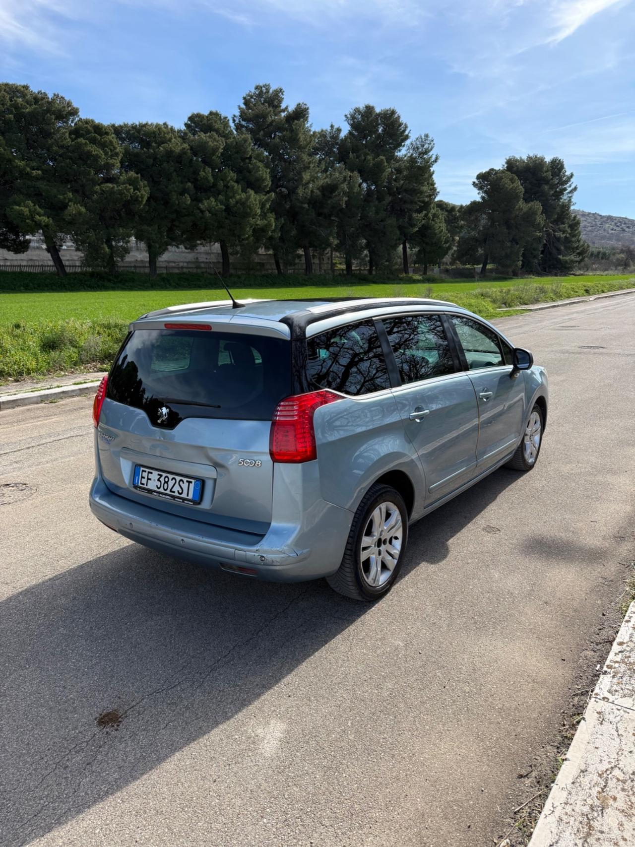 Peugeot 5008 2.0 HDi 150CV Tecno