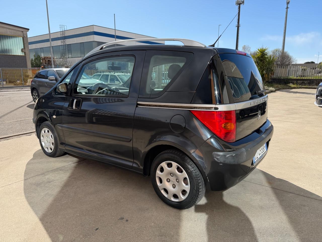 Peugeot 1007 1.4 Trendy