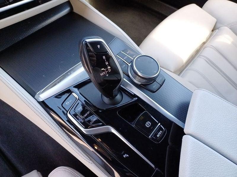 BMW Serie 5 Touring 540i Touring mhev 48V xdrive Msport auto