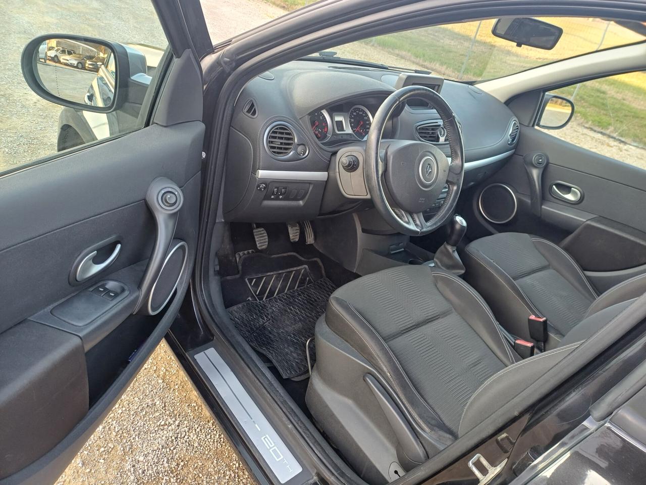 Renault Clio 1.2 16V 5 porte Dynamique