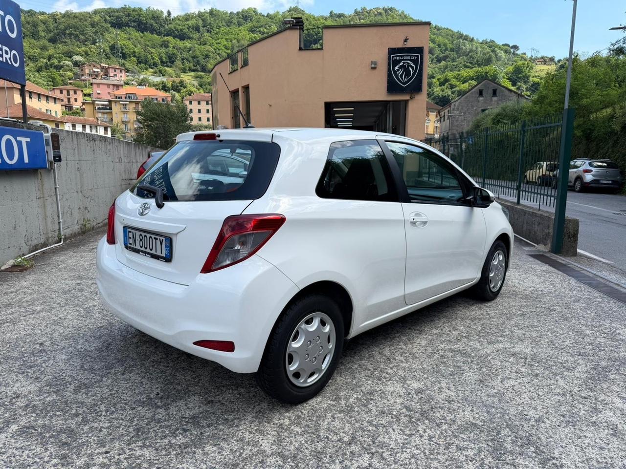 Toyota Yaris 1.3 3 porte Active