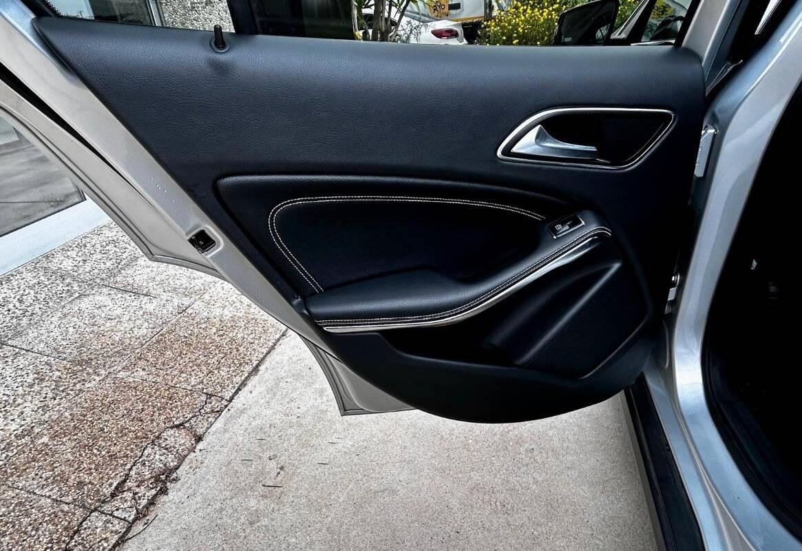 Mercedes Classe GLA Mercedes GLA200d Sport