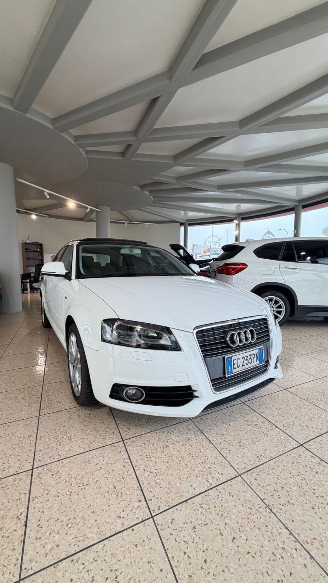 Audi A3 SPB 1.6 TDI 105 CV CR Ambition