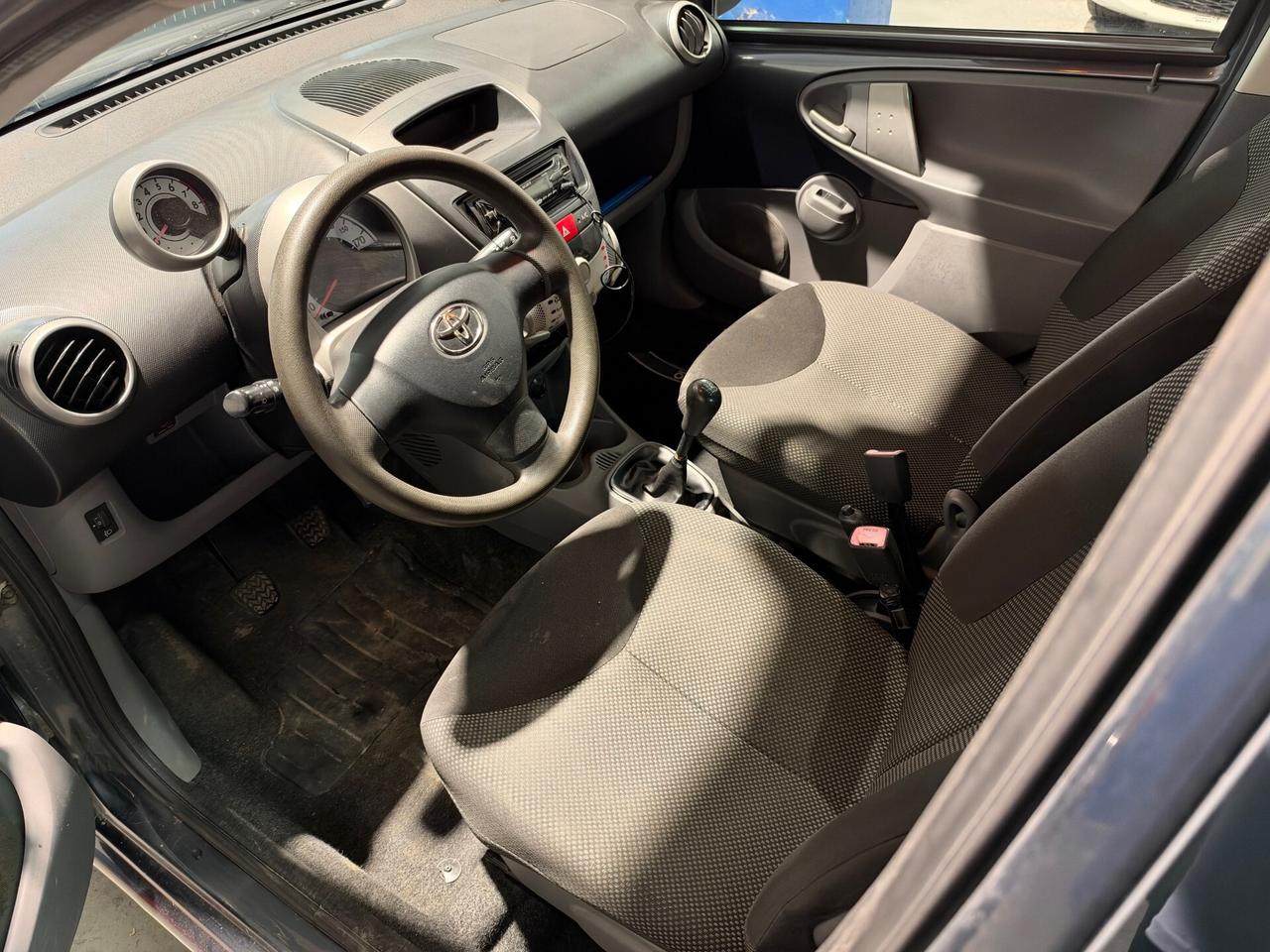 Toyota Aygo 1.0 12V VVT-i 5 porte Sol