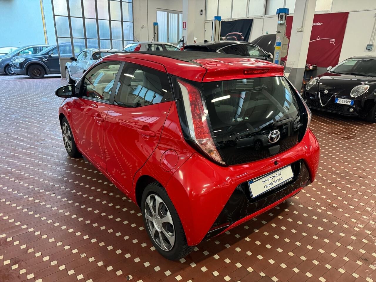 Toyota Aygo 1.0 VVT-i 69 CV 5 porte x-clusiv - CABRIO