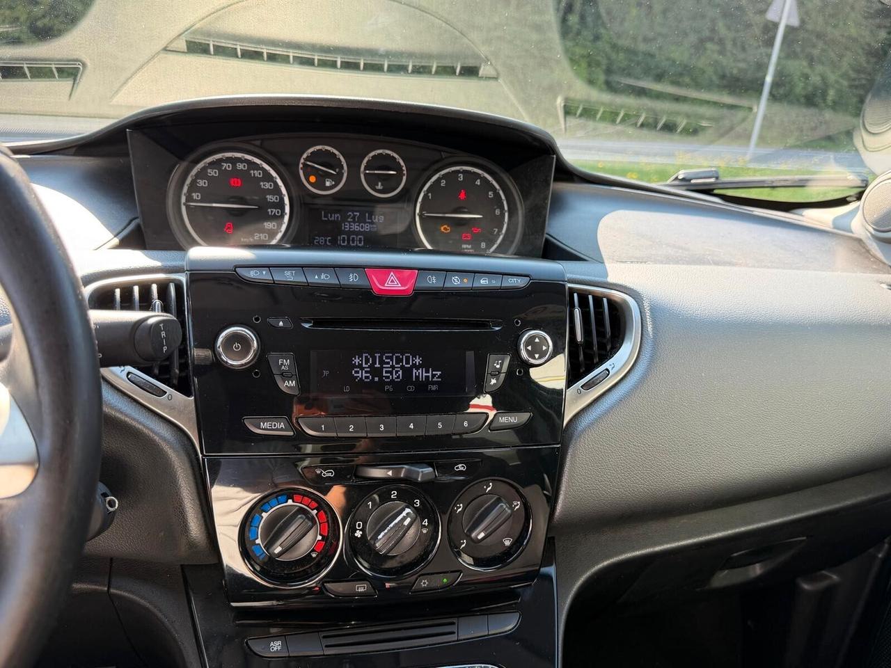 Lancia Ypsilon 1.2 69 CV 5 porte S&S Platinum E6