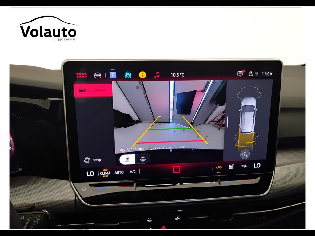 VOLKSWAGEN Golf VIII 2024 - Golf 2.0 tdi Style 150cv dsg