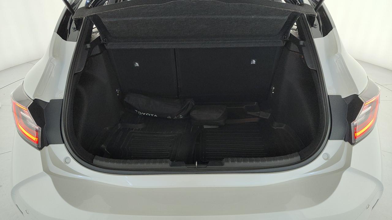 TOYOTA Corolla 1.8h Style cvt