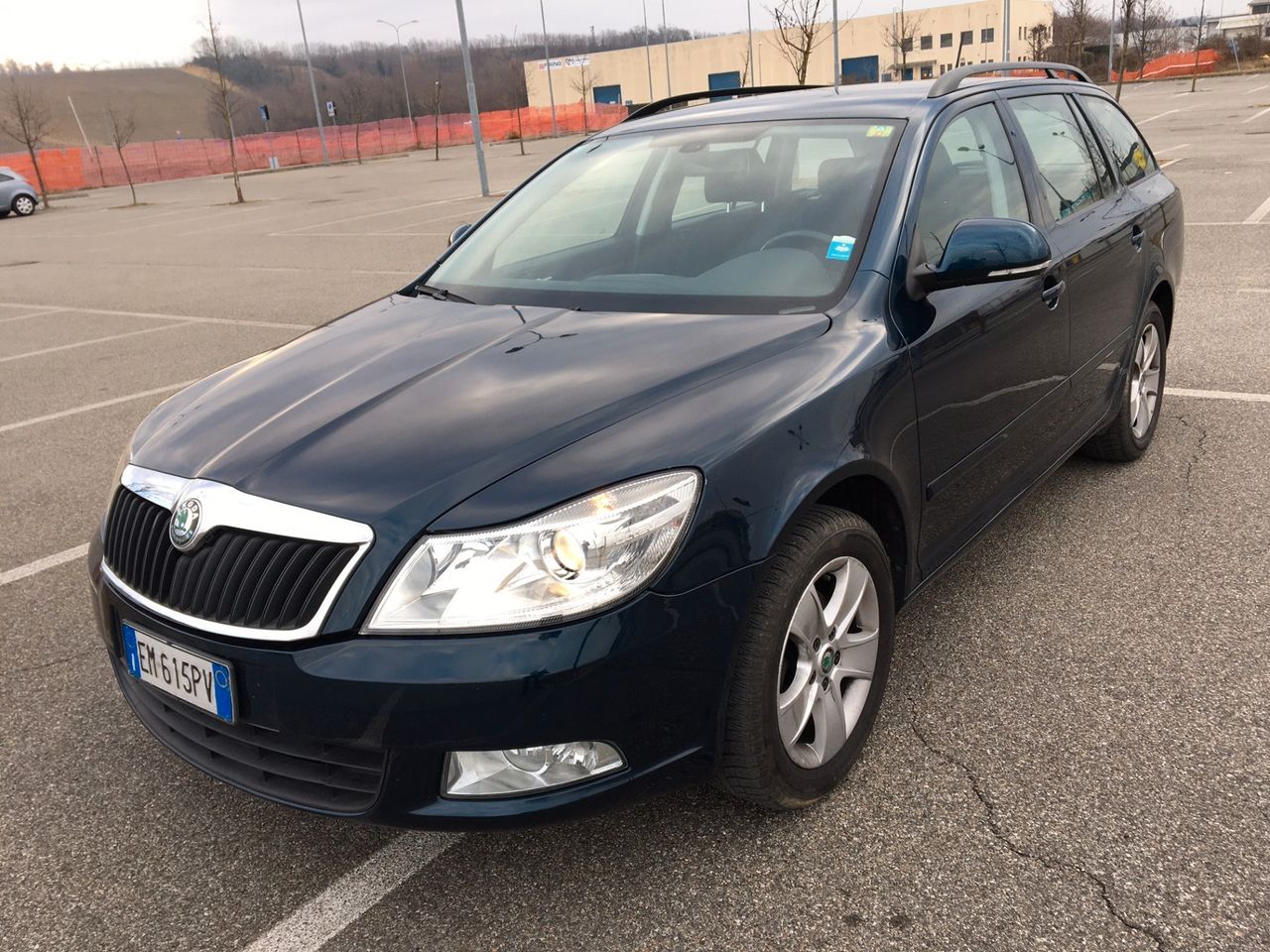 Skoda Octavia 1.6 TDI CR F.AP. DSG Wagon Elegance