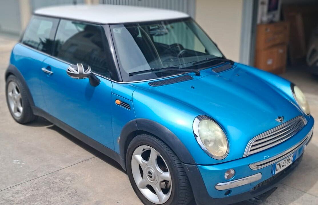 MINI COOPER 1.6 GUIDABILE DA NEOPATENTATI