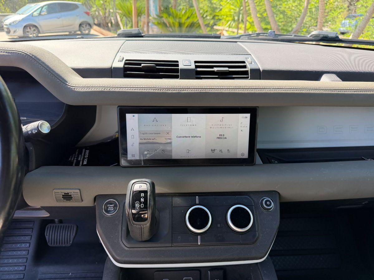 LAND ROVER - Defender - 90 3.0D I6 200 CV X-Dynamic SE