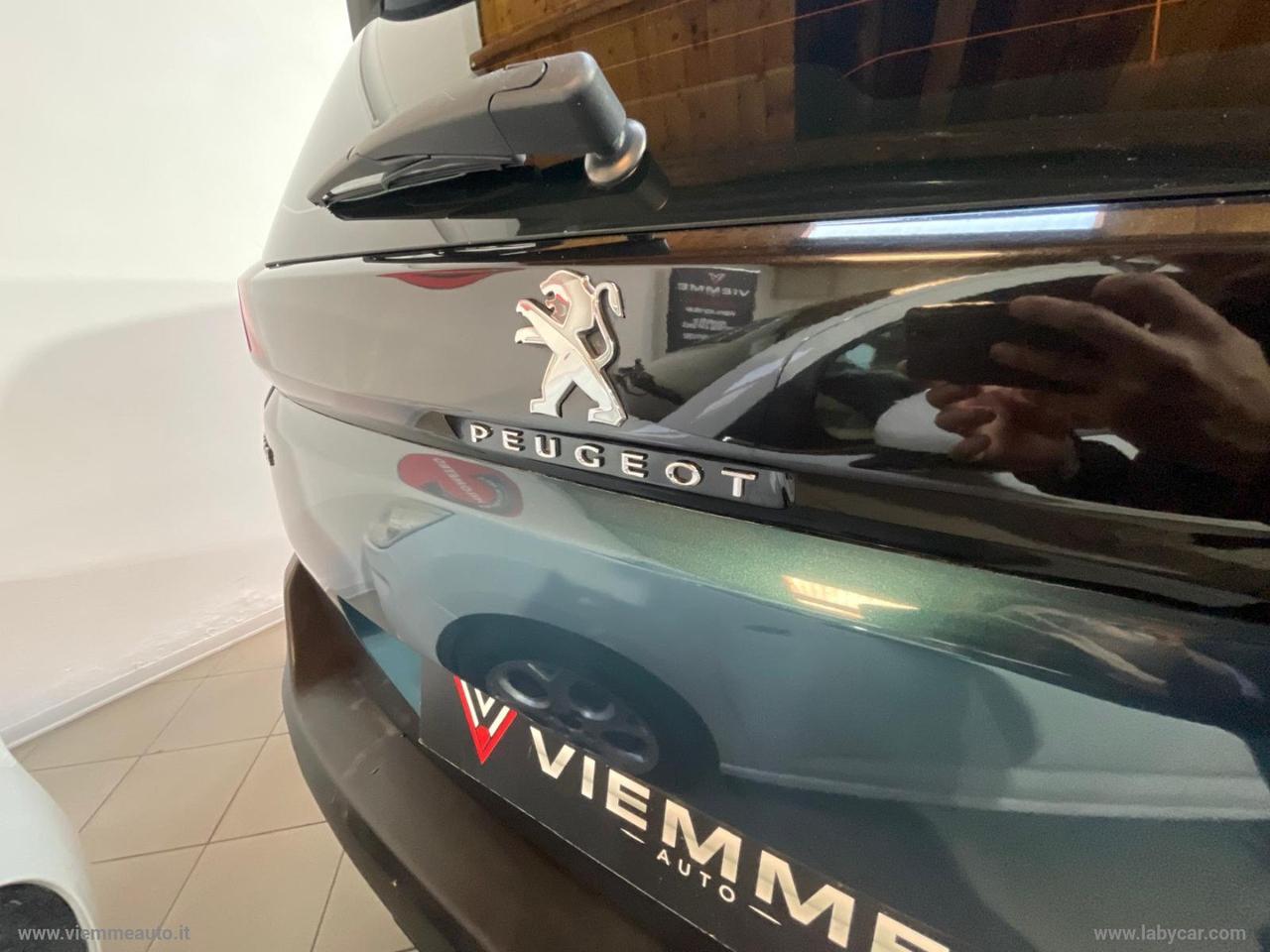 PEUGEOT 5008 BlueHDi 130 S&S Allure