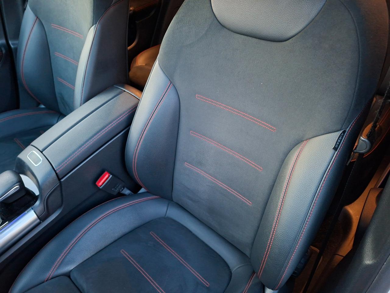 Mercedes GLA 180d Premium *TAGLIANDI MERCEDES*