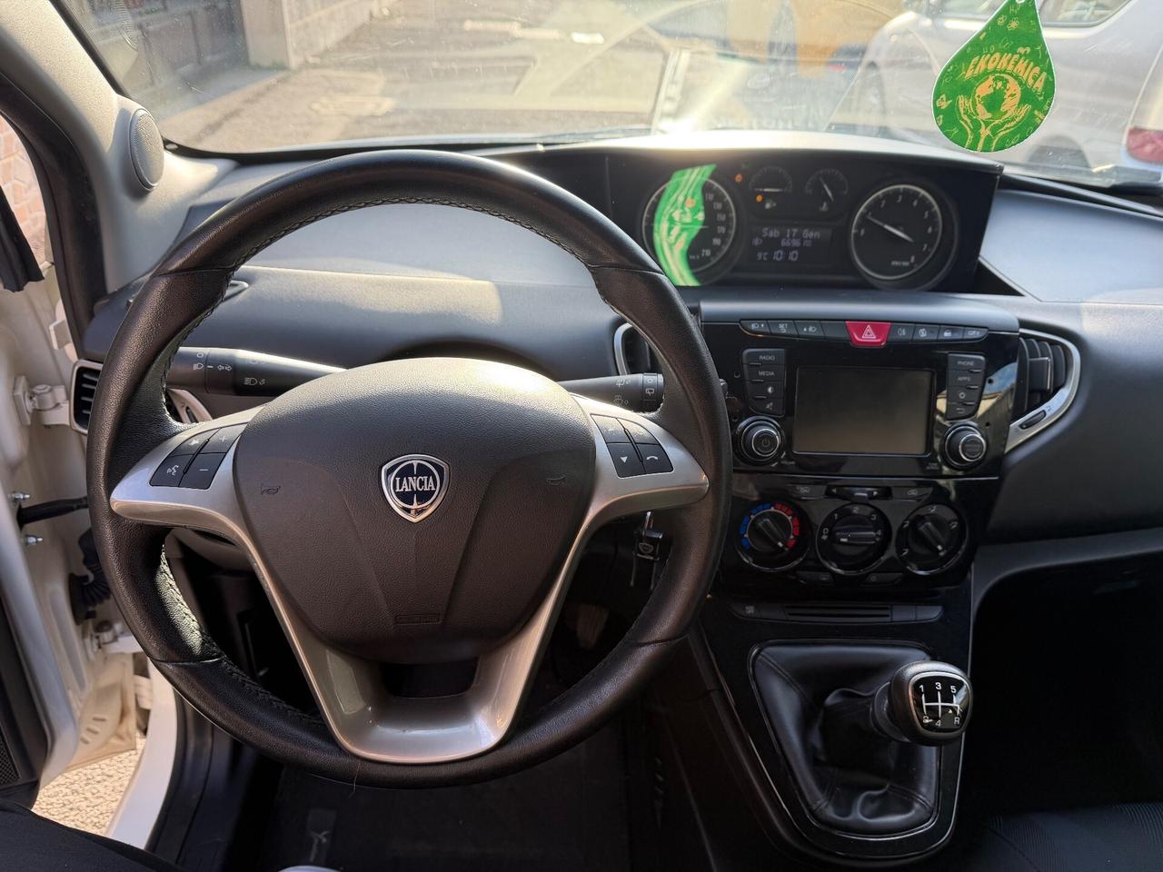 Lancia Ypsilon 1.2 69 CV 5 porte S&S Platinum