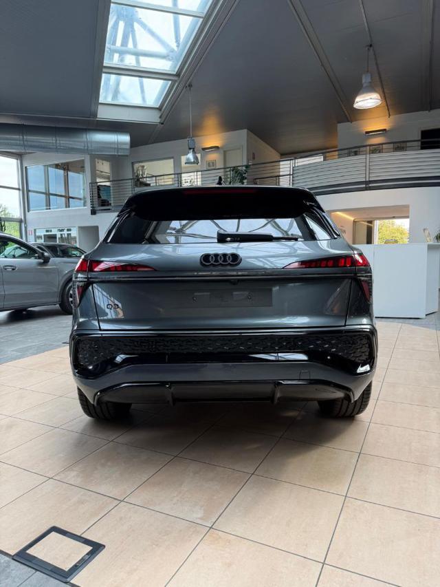 AUDI Q3 2.0 tdi S line 150cv S-tronic