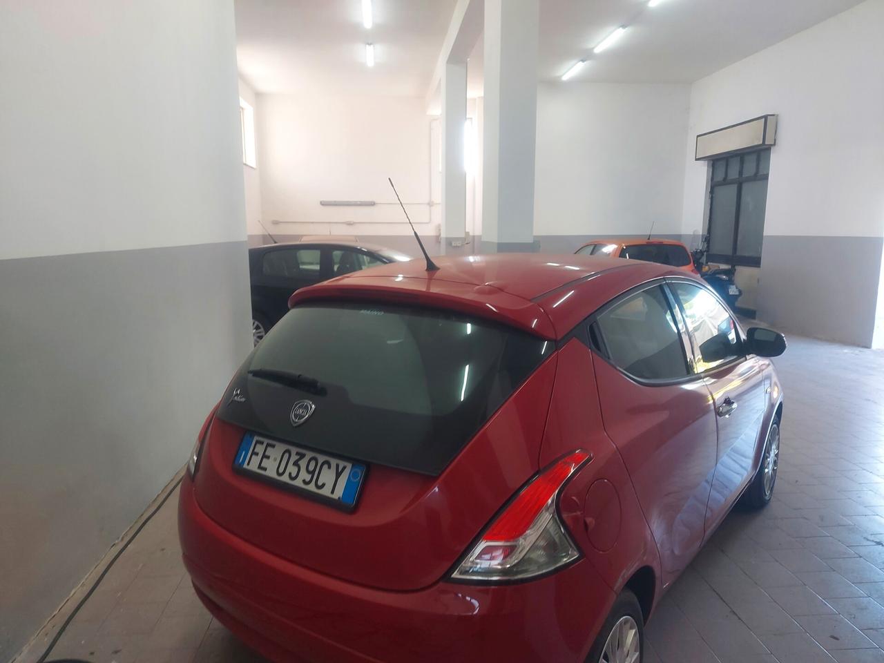 Lancia Ypsilon 2016 1.2 GAS GPL Ecochic TAGLIANDATA
