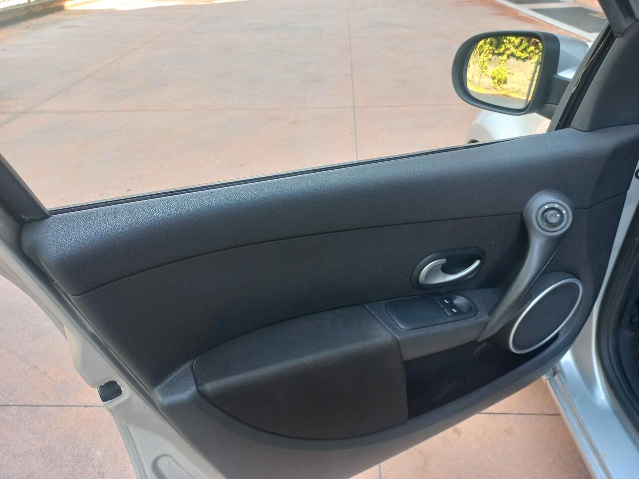 Renault Clio 1.2 16V 5 porte GPL Dynamique