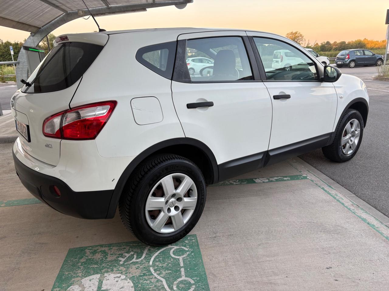Nissan Qashqai 1.5 dCi anno 2014 garanzia 12/24.
