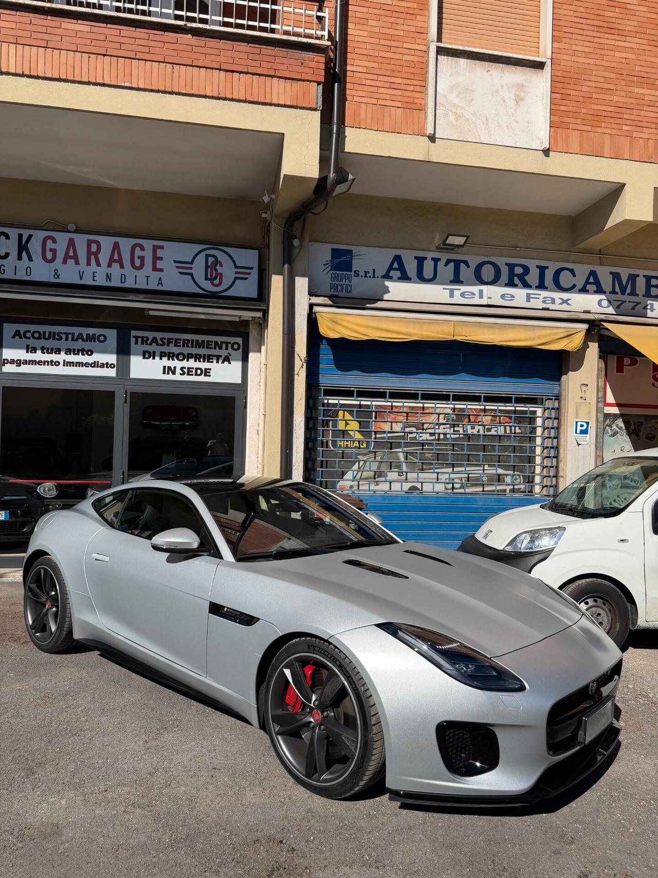 Jaguar F-Type 2.0 P300 300CV R-Dynamic - Grigio Satinato SVO