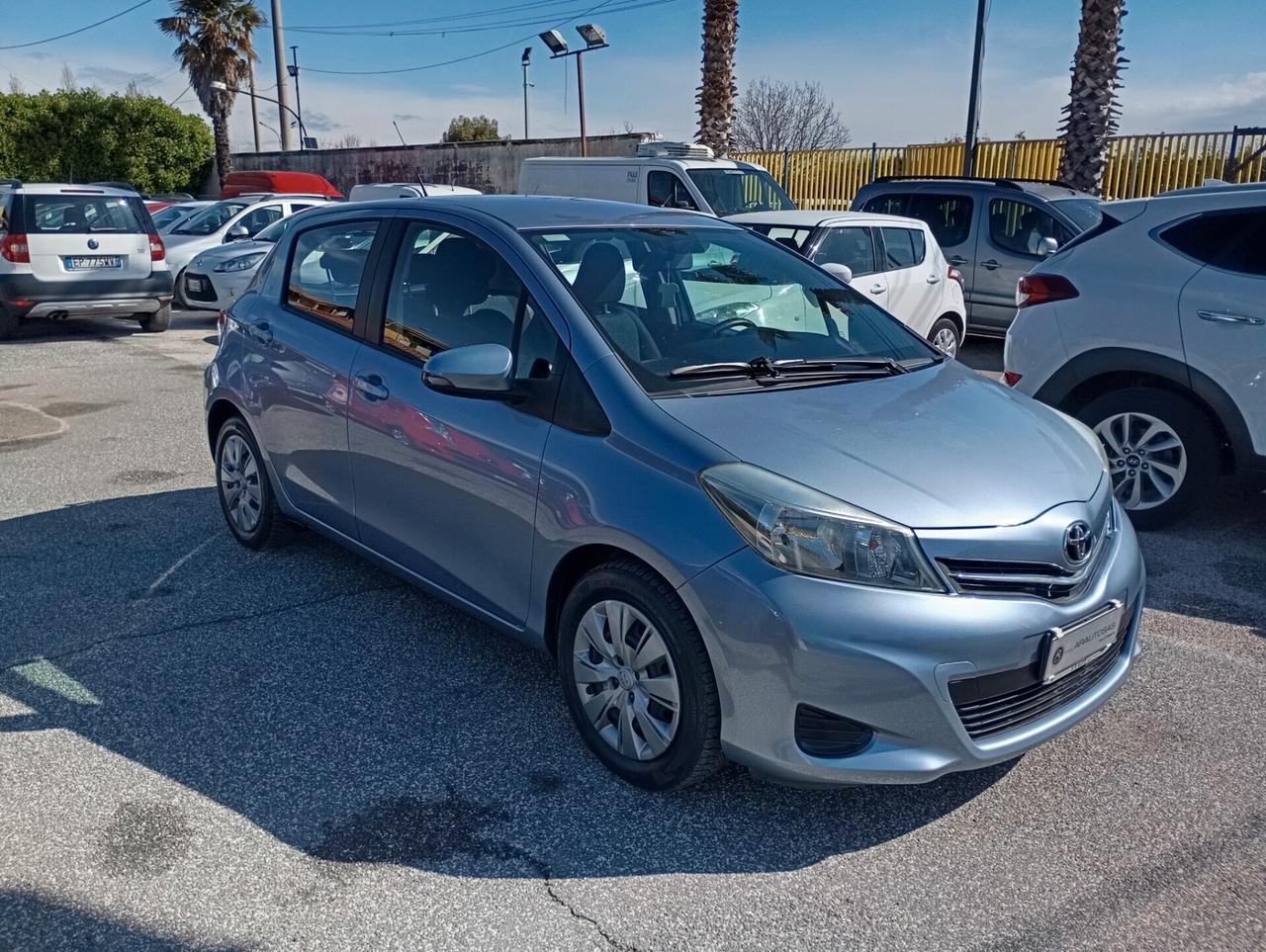 Toyota Yaris 1.0 5 porte Active