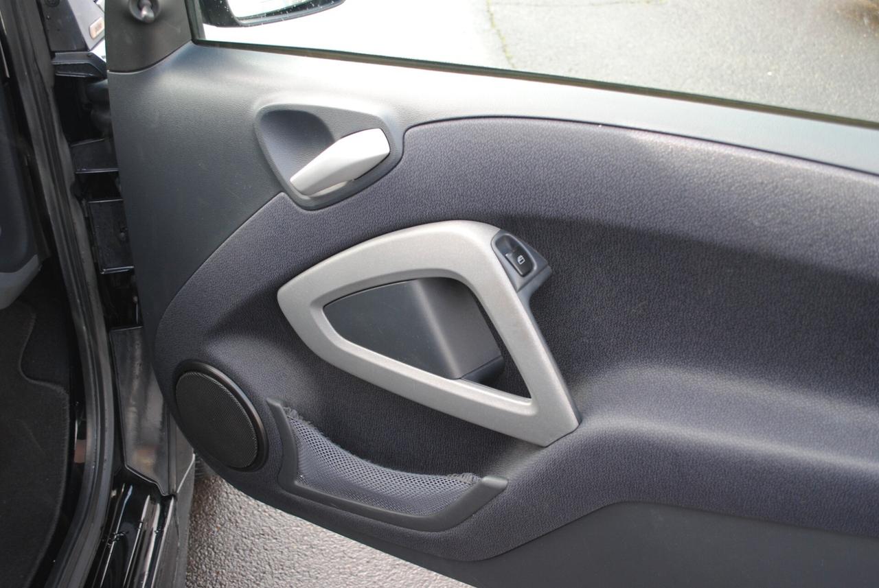 SMART FORTWO 1.0 71 CV OK NEOPATENTATI