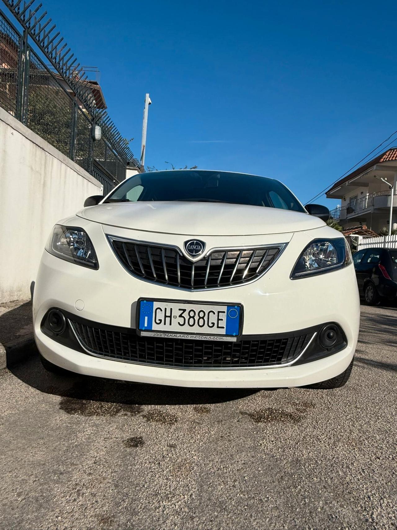 Lancia Ypsilon 1.0 FireFly 5 porte S&S Hybrid Ecochic Gold