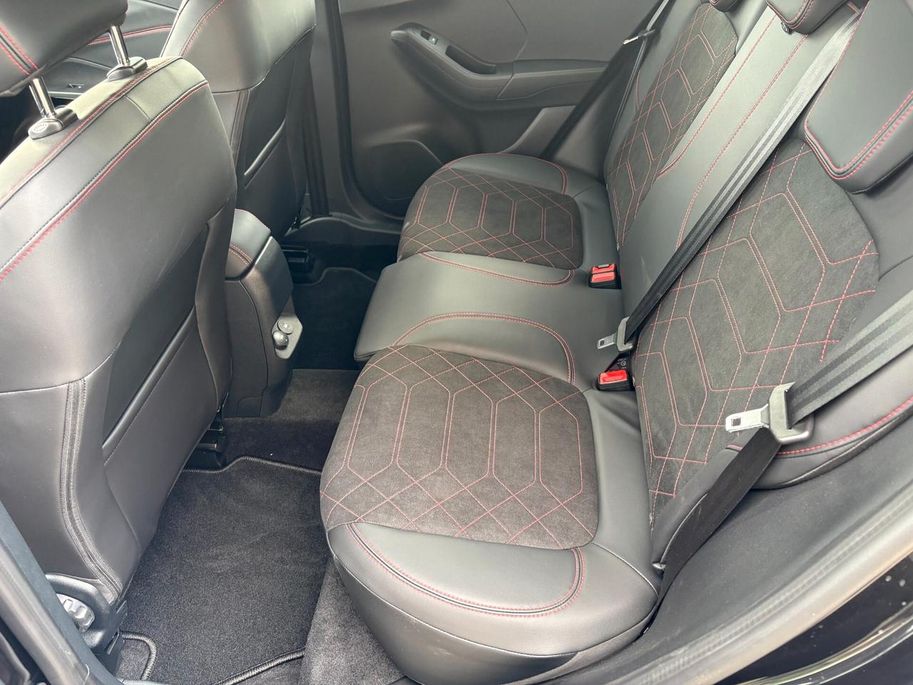 Ford Puma 1.0 EcoB. Hybrid 125 ST-Line X 4100 KM.