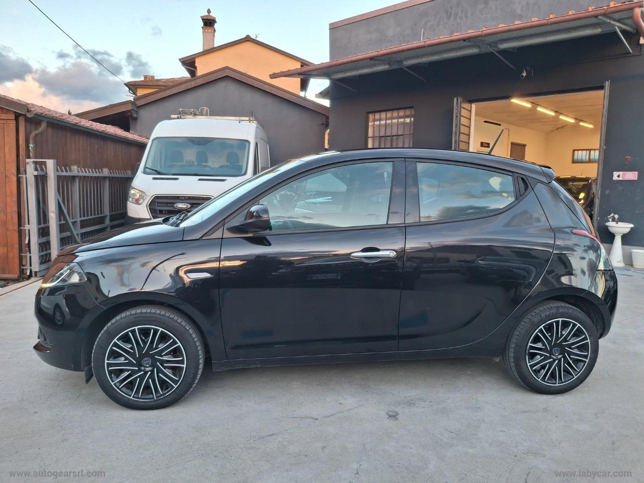 LANCIA Ypsilon 1.0 FireFly 5p.S&S Hybryd Gold