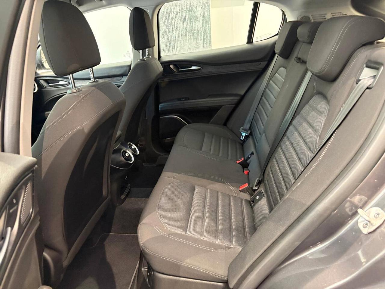 Alfa Romeo Stelvio 2.2 AT8 RWD Business 160cv - 2021