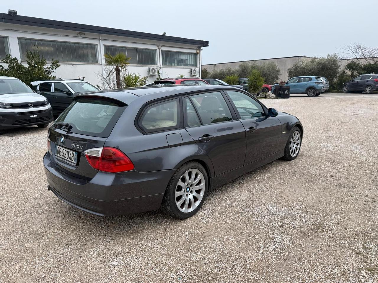 Bmw 320 320d cat Touring Attiva