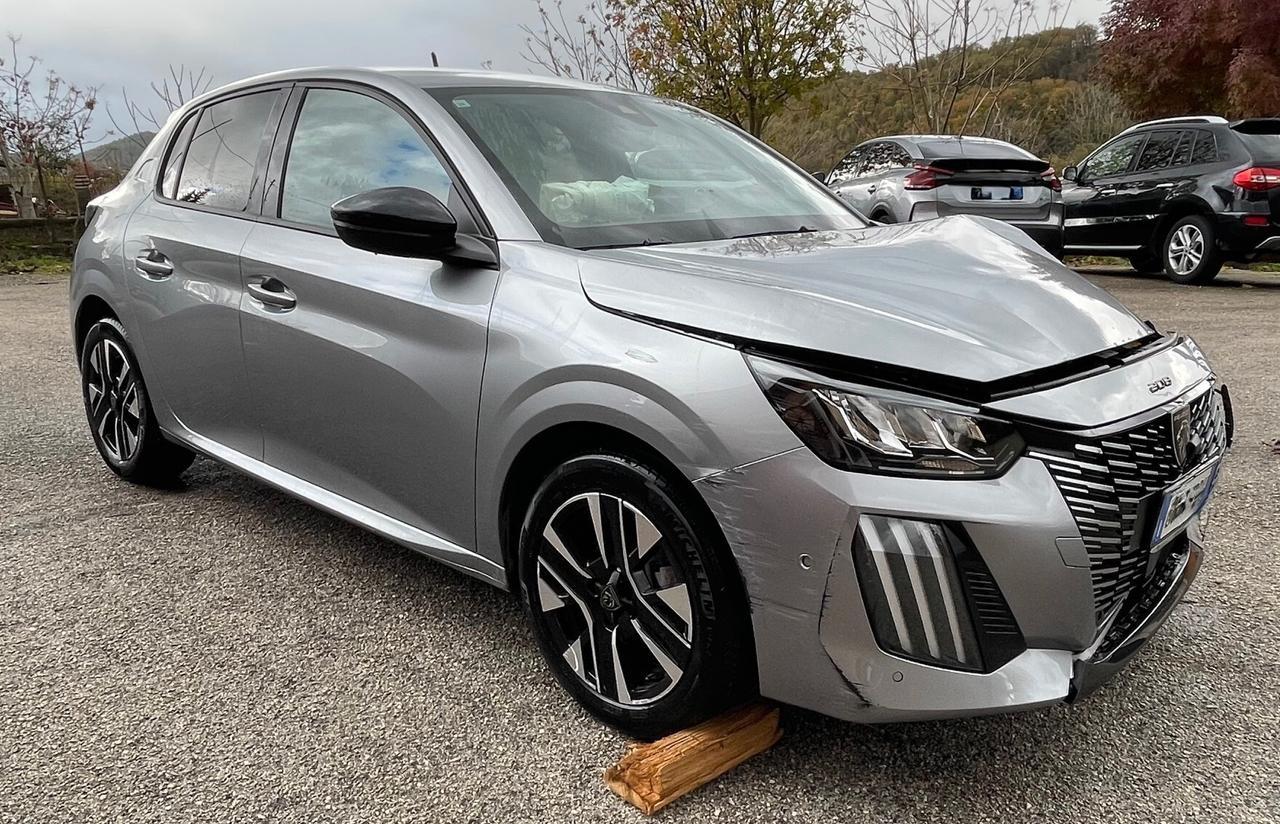 Peugeot 208 PureTechAllure (incidentata)