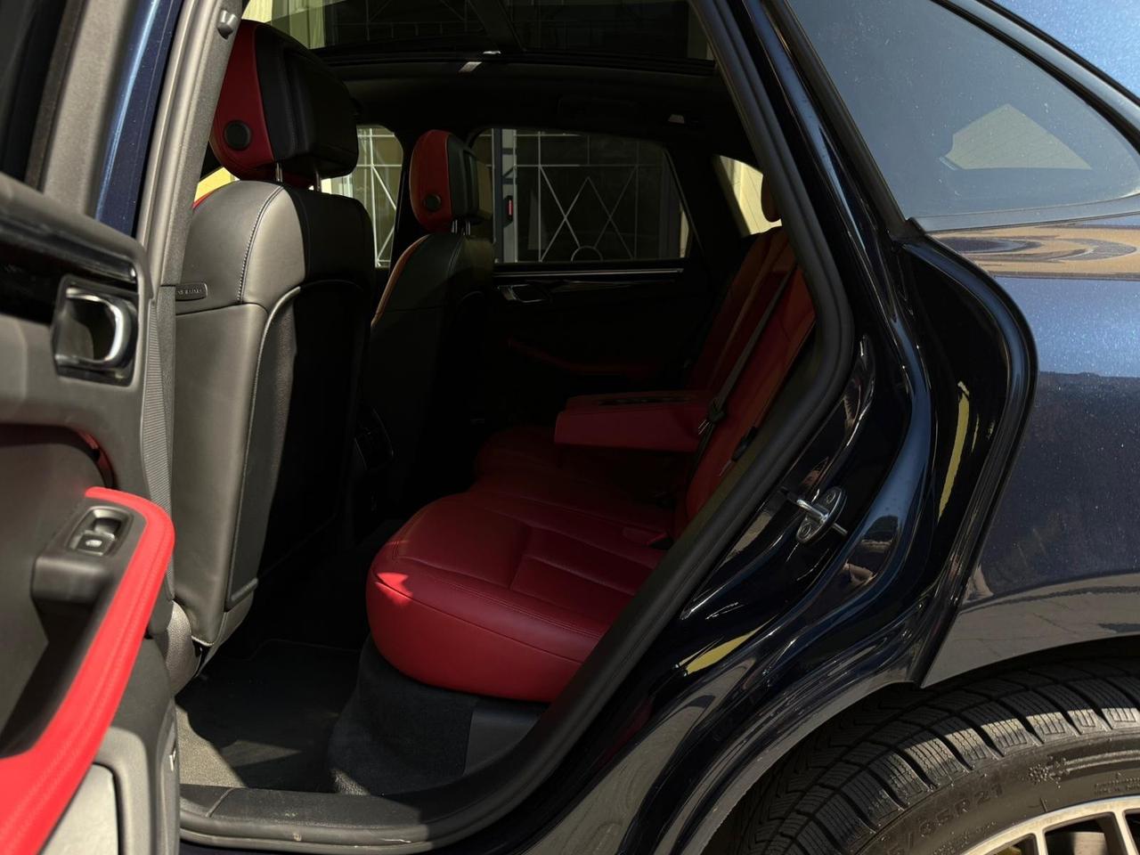 Porsche Macan 2.0 Tetto Pano FULL OPTIONAL IVA ESPOSTA