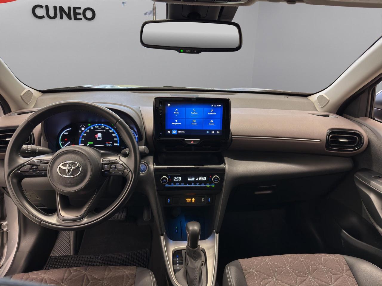 Toyota Yaris Cross 1.5h Lounge fwd 116cv e-cvt