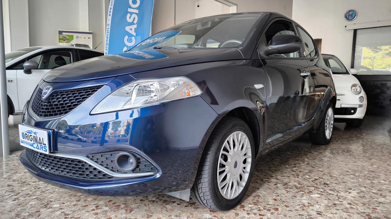 Lancia Ypsilon 1.2 69 CV 5 porte GPL Ecochic Silver