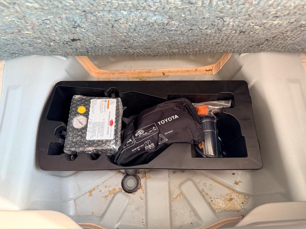 Toyota Aygo 1.000 benzina 69cv Neopatentati