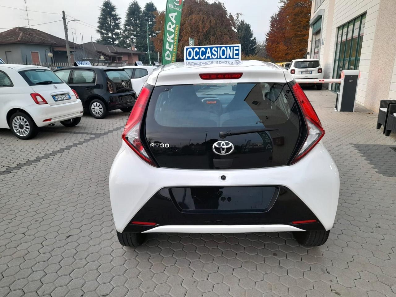 Toyota Aygo 1.0 VVT-i 72 CV 5 porte x-play