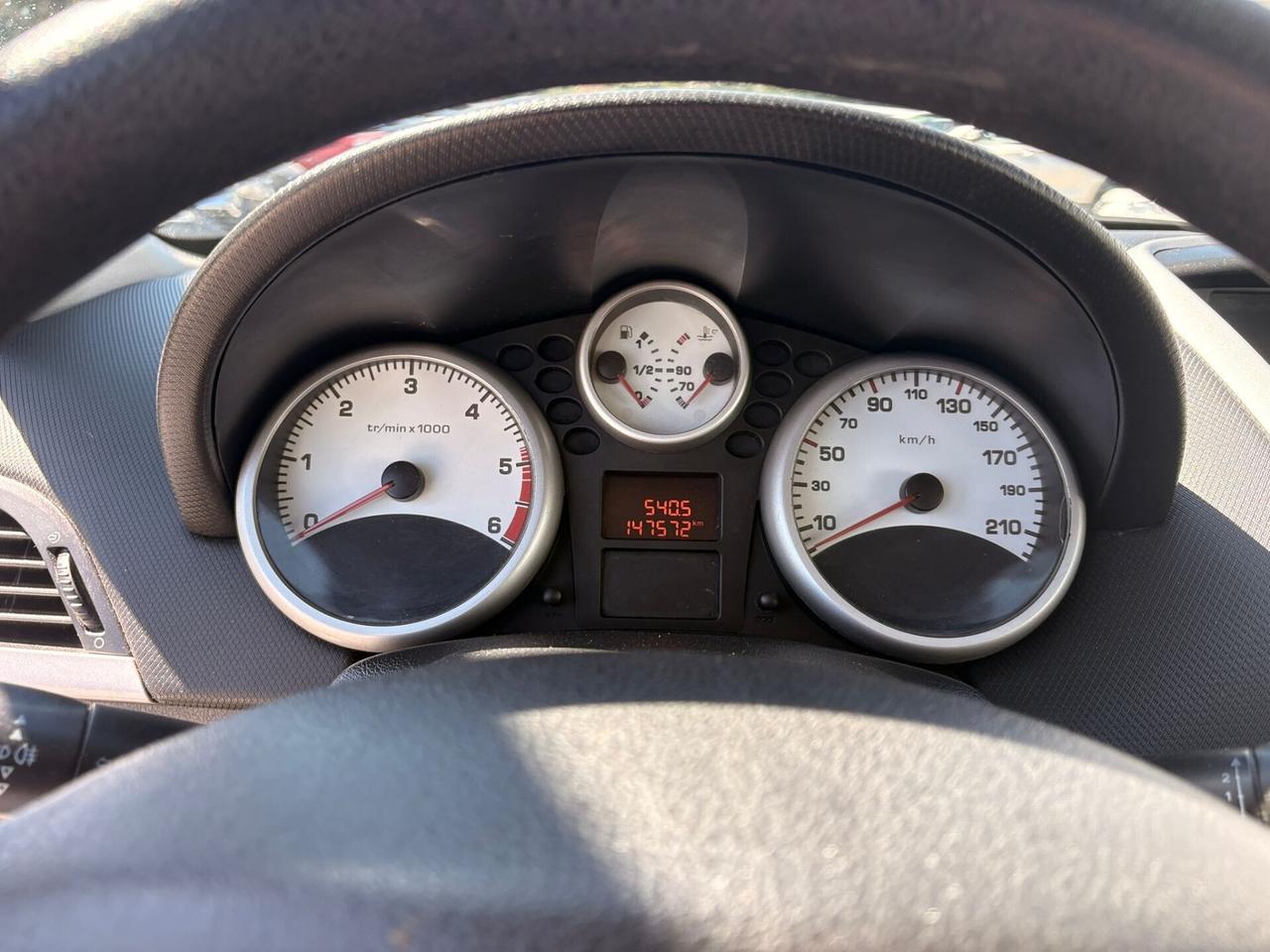 Peugeot 207 1.4 HDi 70CV 5p. X Line