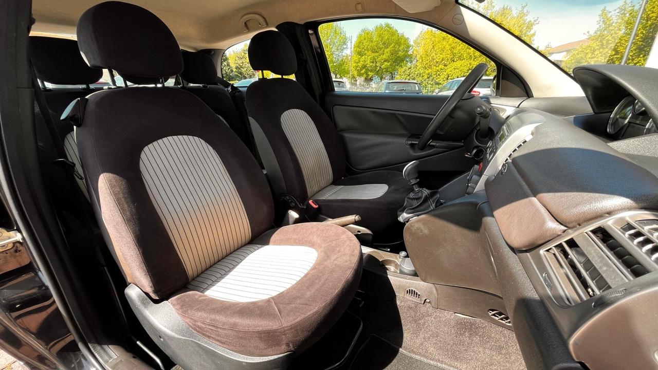 Lancia Ypsilon 1.2 Oro Plus