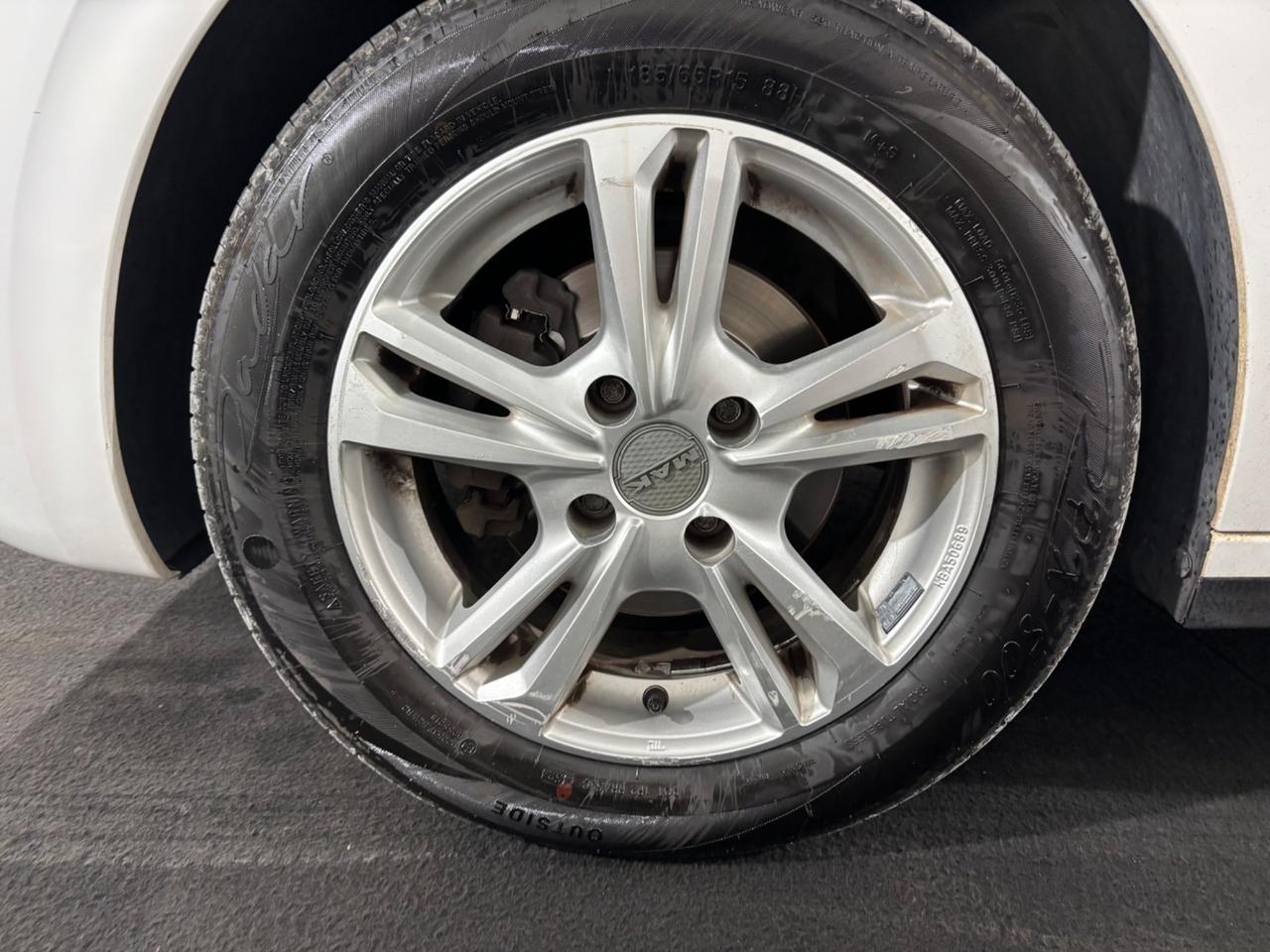Peugeot 208 1.2 VTi 82 CV 3 porte Allure