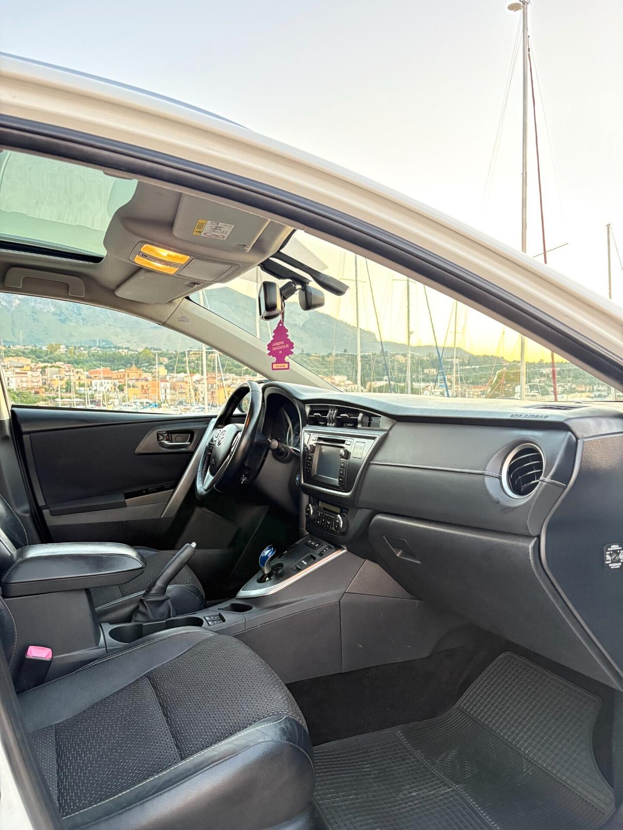 Toyota Auris 1.8 Hybrid batterie garantite